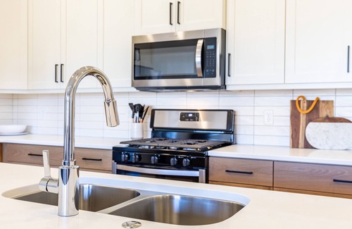 Bloomington House | Villa 36 - 4 Bedroom Townhome Pool and Hot Tub