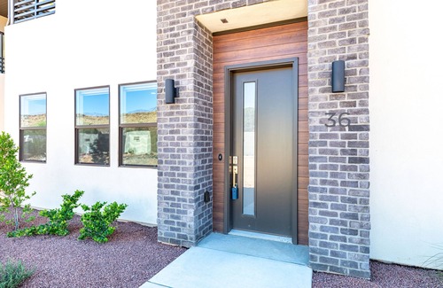 Bloomington House | Villa 36 - 4 Bedroom Townhome Pool and Hot Tub