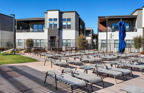Bloomington House | Villa 37 - 4 Bedroom Townhome Pool and Hot Tub