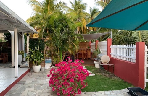 Tartane Villa | Villa 4 metres from the beach with swimming pool, close to all amenities