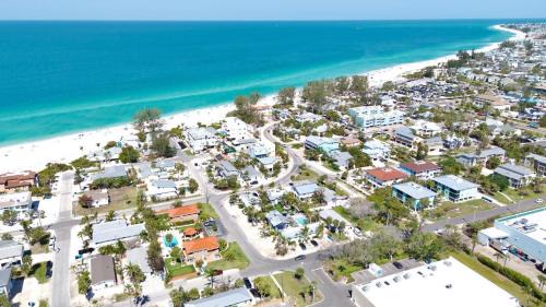 Holmes Beach Villa | Villa #4 Sand Dollar