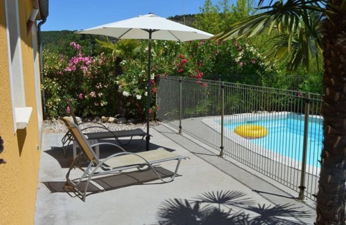 Sampzon House | Villa 6 Personnes Dans un Écrin de Verdure, au Coeur des Gorges de L'ardèche