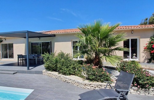 Bonifacio Villa | Villa 8/9 people with private pool, near the marina Bonifacio
