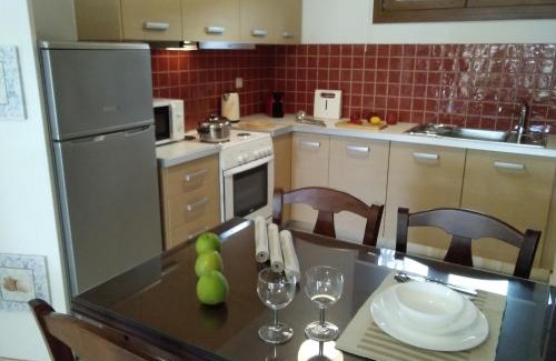 Tsoukaladhes Apartment | Villa Adelais App