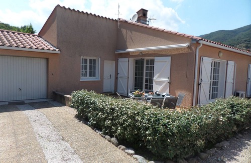 Arles-sur-Tech House | Villa air-conditioned vacations, cure, Amélie/Arles with swimming pool Animals accepted.