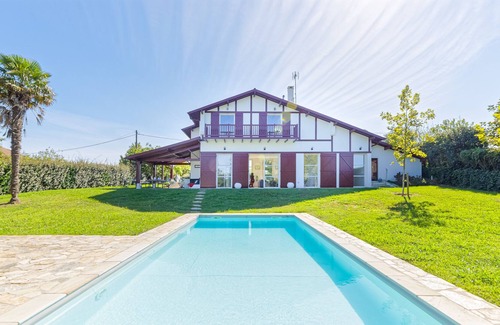 Ahetze Villa | Villa Allegria, magnificent Basque house - MaisonTotale