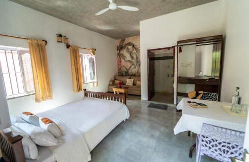 Kottakuppam House | Villa Amarena - AC Room- Serenity beach