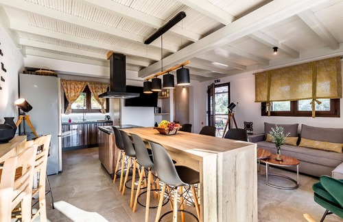 Alikias House | Villa Amaryllis by Kardous