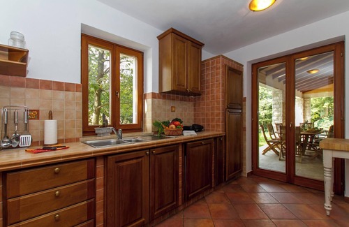 Stanisovi Villa | Villa Ana, Spacious 5 Bedroom Retreat with Access to 2 Shared Pools