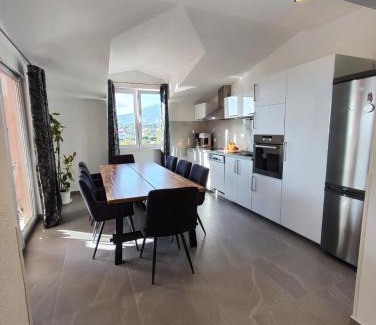 Kastel Stari Apartment | Villa Apartments Brečić 1