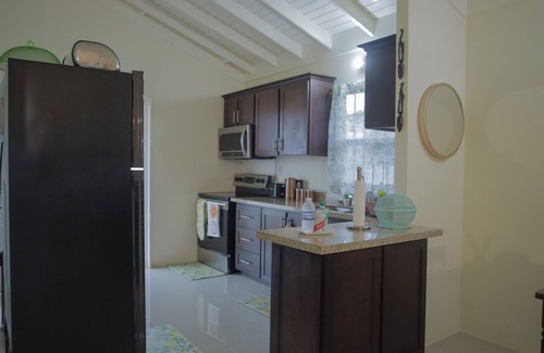Falmouth House | Villa Applebee – from Home to Yard @ Stonebrook Manor!
