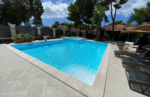 Porto Pino Apartment | Villa Aquamarina Pintadera Blue