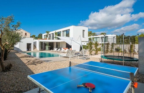 Pakostane Villa | Villa Aron