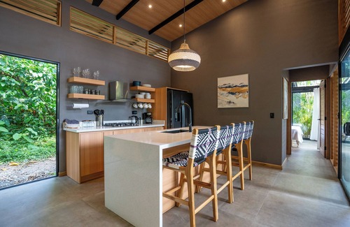 Punta Uva House | Villa Asencia - Relax in Punta Uva with Pool & AC