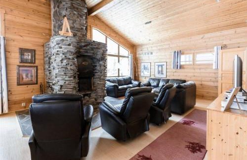 Akaslompolo Ski Chalet | Villa Aurora