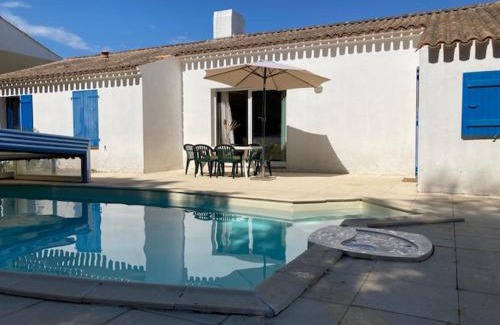 Saint-Jean-de-Monts House | Villa avec Piscine Privée, Jardin Clos et 3 Chambres - Saint Jean de Monts - FR-1-323-549