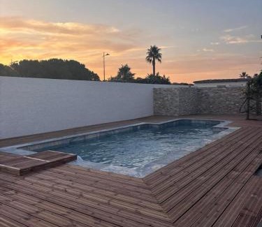 Sauvian Villa | Villa avec piscine privée entre terre, ville et mer