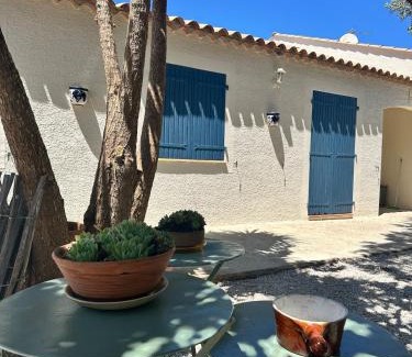 Sauvian Villa | Villa avec piscine privée entre terre, ville et mer