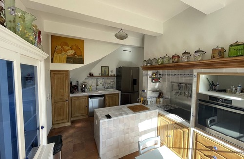 Prado-Perier Villa | Villa 'Bastide Les Oréades' with Private Pool, Wi-Fi and Air Conditioning