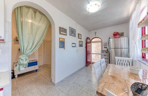 Diso Villa | Villa 'Bissu' with Sea View, Private Terrace and Air Conditioning