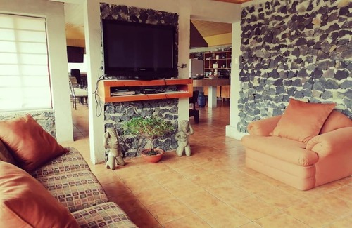 Cartago Cabin | Villa Bonilla 12P 3C 2N