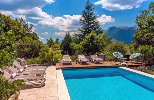 Sestanovac Villa | Villa Bonjo - Two Bedroom Villa, Sleeps 6