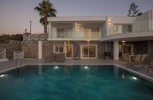 Milas Villa | Villa BOSS1: Beachfront 5BR Villa with Seaview, Private Beach, 24/7 Security