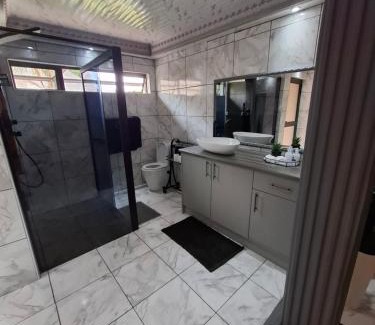 Jan Kempdorp House | Villa Caramia Guest Lodge