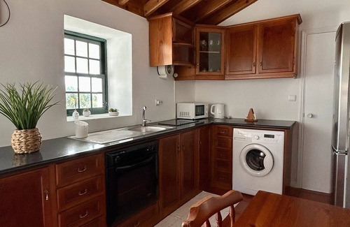 Lajes do Pico Villa | Villa 'Casa Ponta Do Biscoito' with Sea View, Private Garden and Wi-Fi