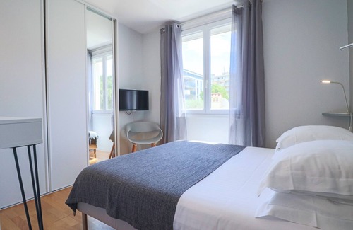 Juan-les-Pins Villa | Villa charm center jacuzzi beach