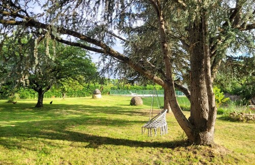 Lisle-sur-Tarn Villa | Villa "Clair Soleil" with beautiful garden and large swimming pool.