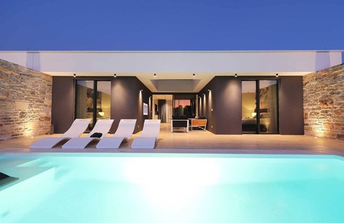Kraj Villa | Villa Clover - cozy holiday villa just 100 meters from the beach with a private pool