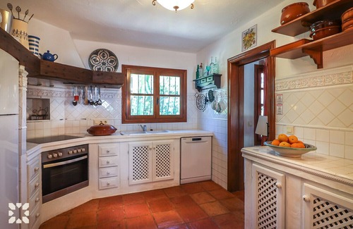 Moravit Villa | Villa COGOLL by Abahana Villas