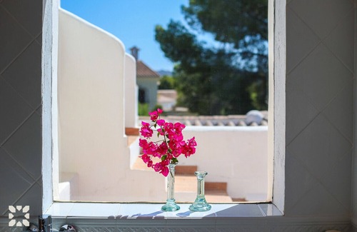 Moravit Villa | Villa COGOLL by Abahana Villas