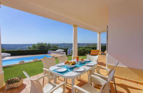 Mem Moniz Villa | Villa Colina do Sol by Villa Plus