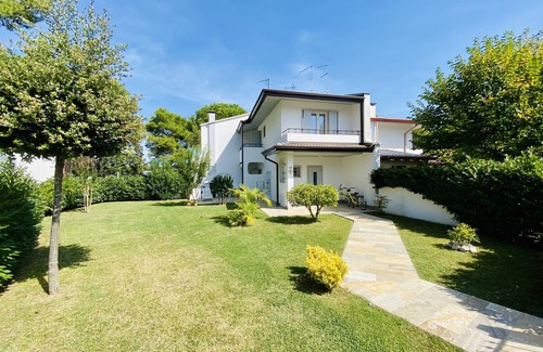 Bibione Lido dei Pini Villa | VILLA COMETA 3 - VERY BIG GARDEN