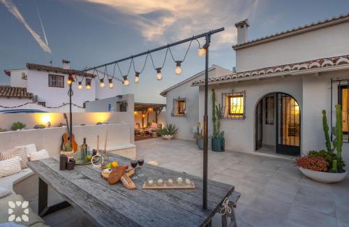 Pinar del Advocat Villa | Villa Coral by Abahana Villas