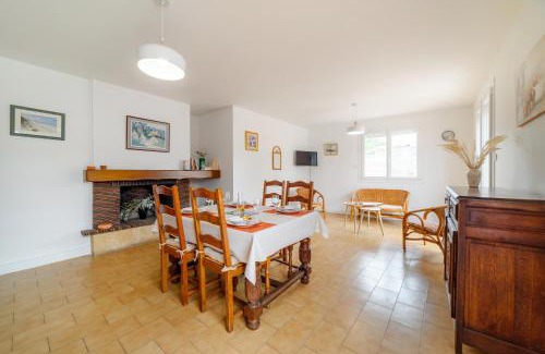 Saint-Genis House | Villa des Barnèdes