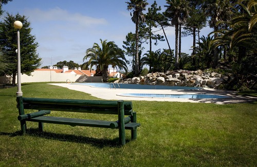 Ericeira Villa | Villa 'Da Lua' with Shared Pool, Wi-Fi and Air Conditioning