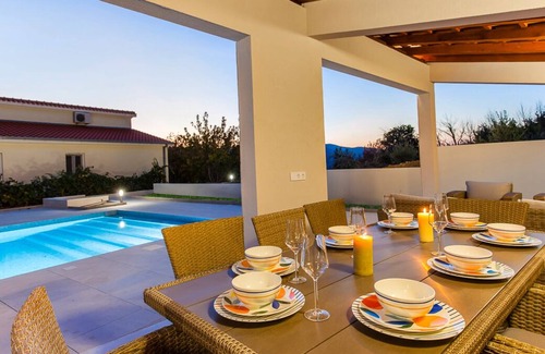 Tugare Villa | Villa Daminar - Three Bedroom Villa, Sleeps 8