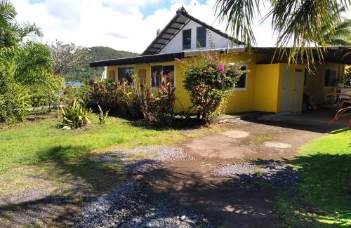 Teahupoo House | VILLA DE LA BAIE RAIATEA - Bord de mer de 70 m2