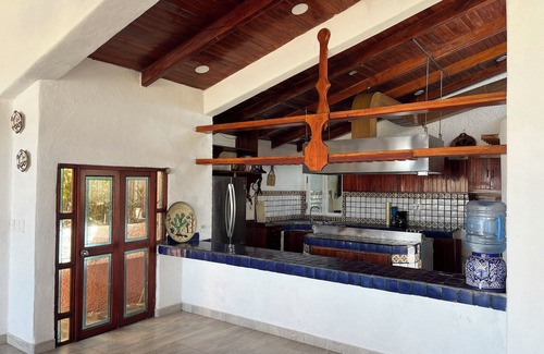 Ixtapa - Zihuatanejo Bed & Breakfast | Villa de la Roca