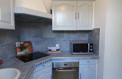Hyeres City Centre Villa | VILLA DE MAITRE HYERES DOWNTOWN, VERY QUIET RESIDENTIAL AREA WITH AIR CONDITIONING
