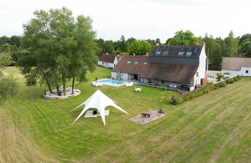 Langon Villa | Villa de Nocfond, rural luxury 2 hours from Paris with jacuzzi, sauna, swimming pool, air conditioning