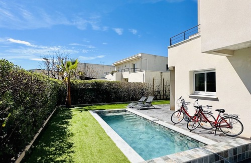 Sete Villa | Villa de Vinci + air conditioning + swimming pool + 6 bicycles for 10 people
