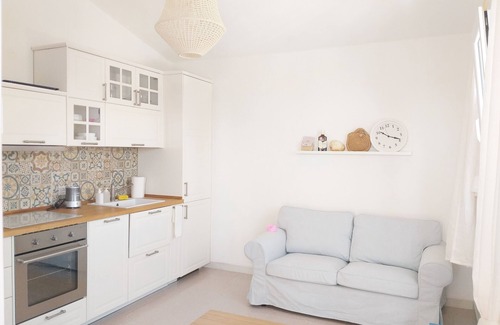 Reitani House | Villa dei Fiori - apartment with sea view terrace, 150m from the beach