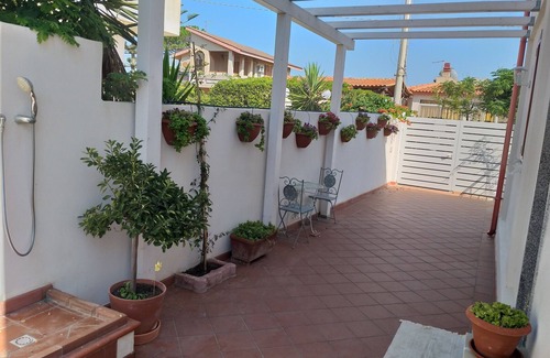 Reitani House | Villa dei Fiori - apartment with sea view terrace, 150m from the beach