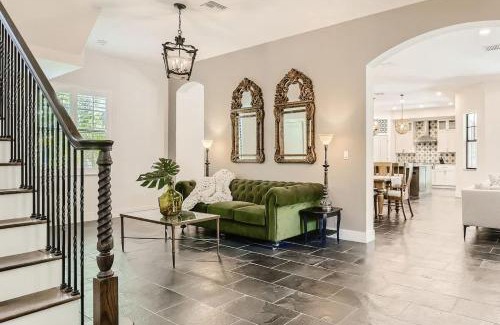 Flamingo Parks House | Villa del Flamingo - Modern Living & Poolside Escape in Flamingo Park