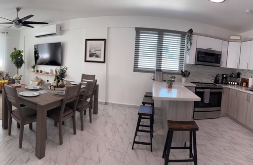 Vega Baja Villa | Villa del Rey! Perfect getaway for couples and small families.