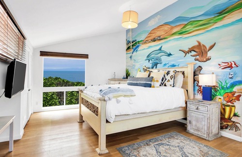 Eastern Malibu Villa | Villa Della Spiaggia Malibu -Beach Access right across the PCH